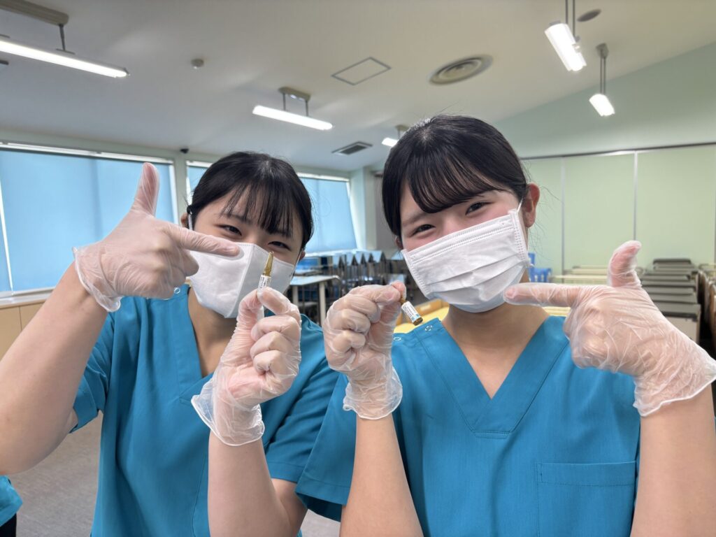 看護学科1年生 終業日は…待ちに待った！ | 学校法人ベル学園 岡山医療